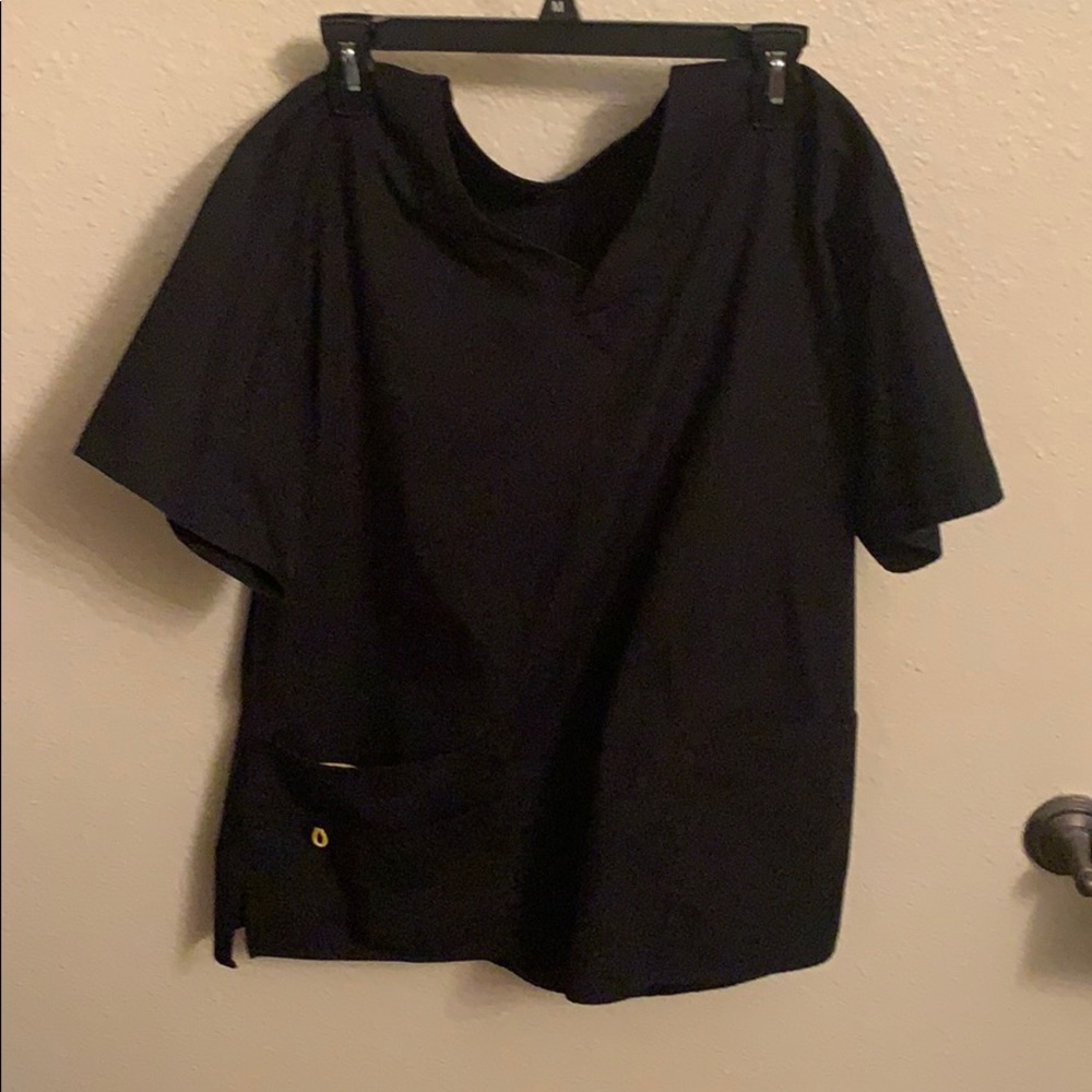 Scrub set